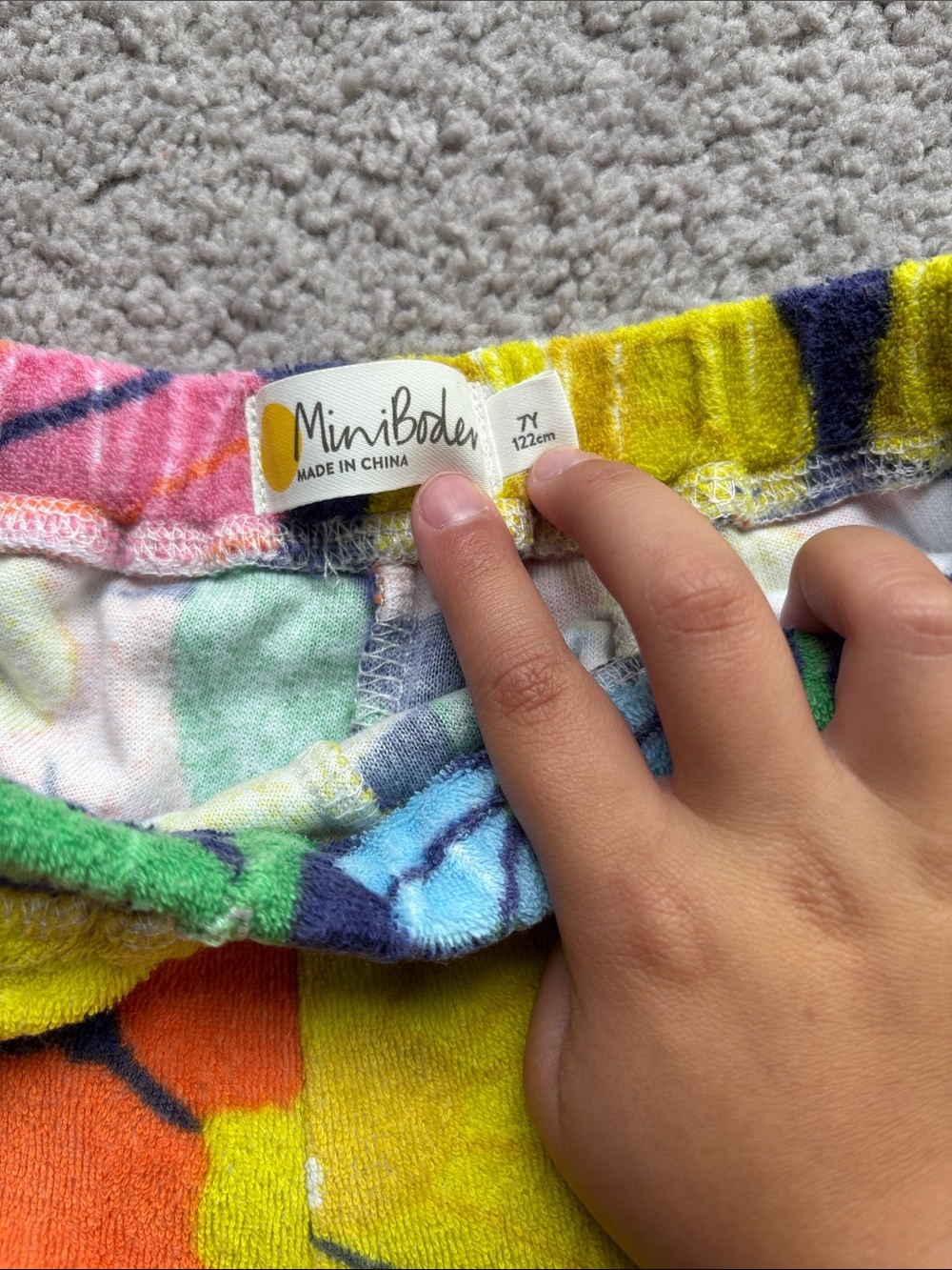 Mini Biden toweling shorts - flower power! - Picture 3 of 6